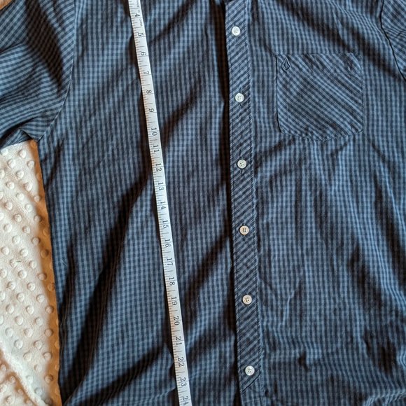 Volcom Short Sleeve Button Up Shirt - Size M - Picture 2 of 9